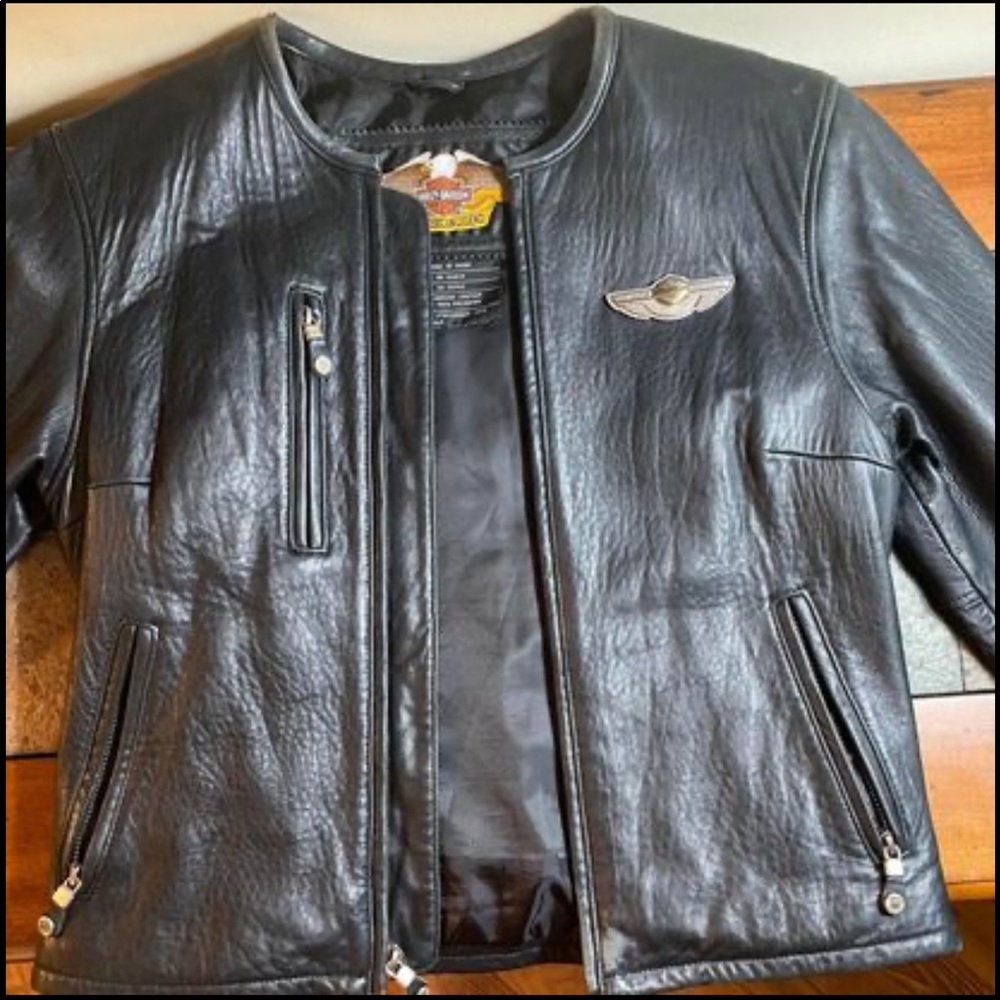 Women’s leather jacket